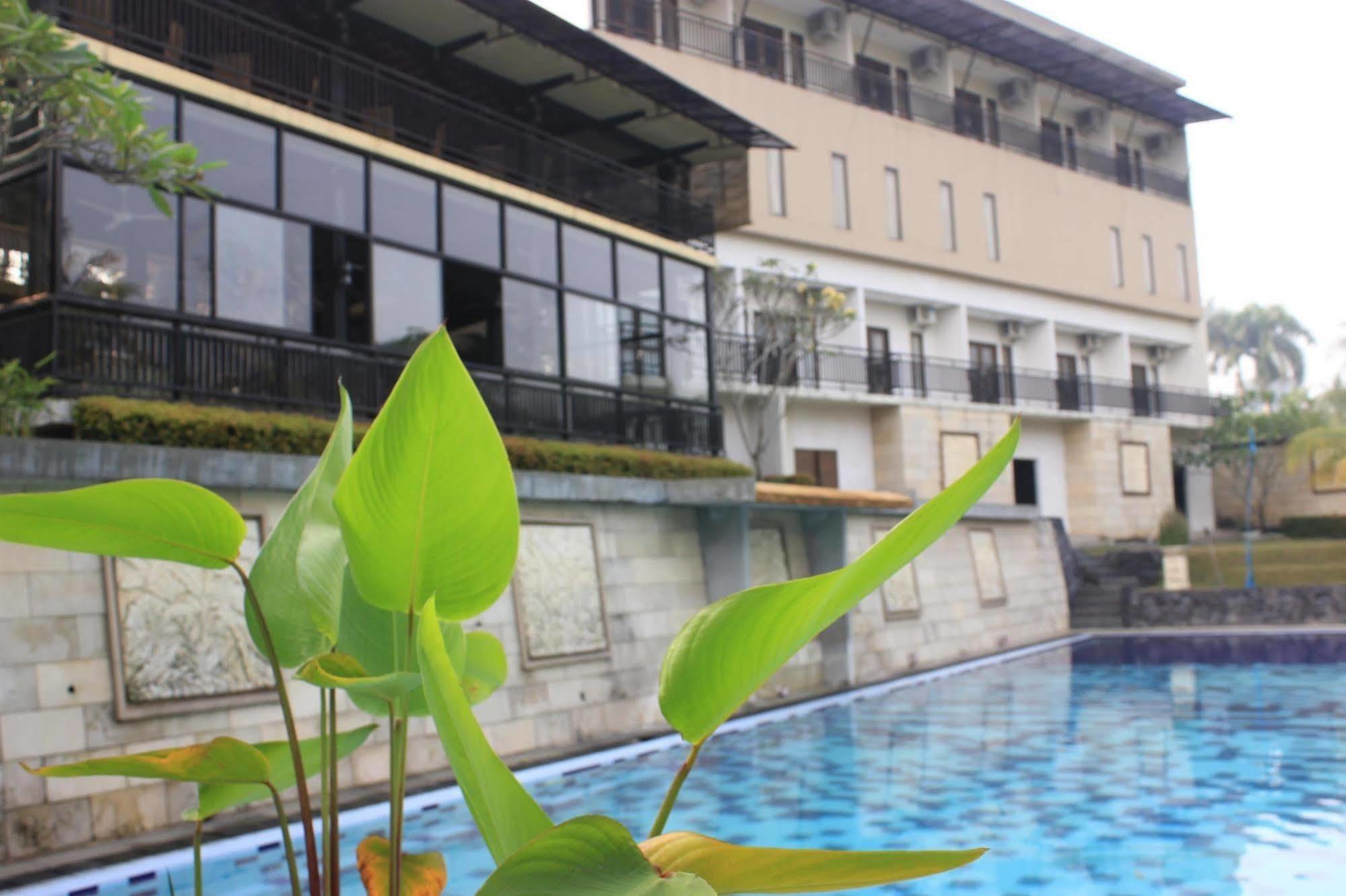 Bumi Cikeas Sentul Bogor Otel Dış mekan fotoğraf