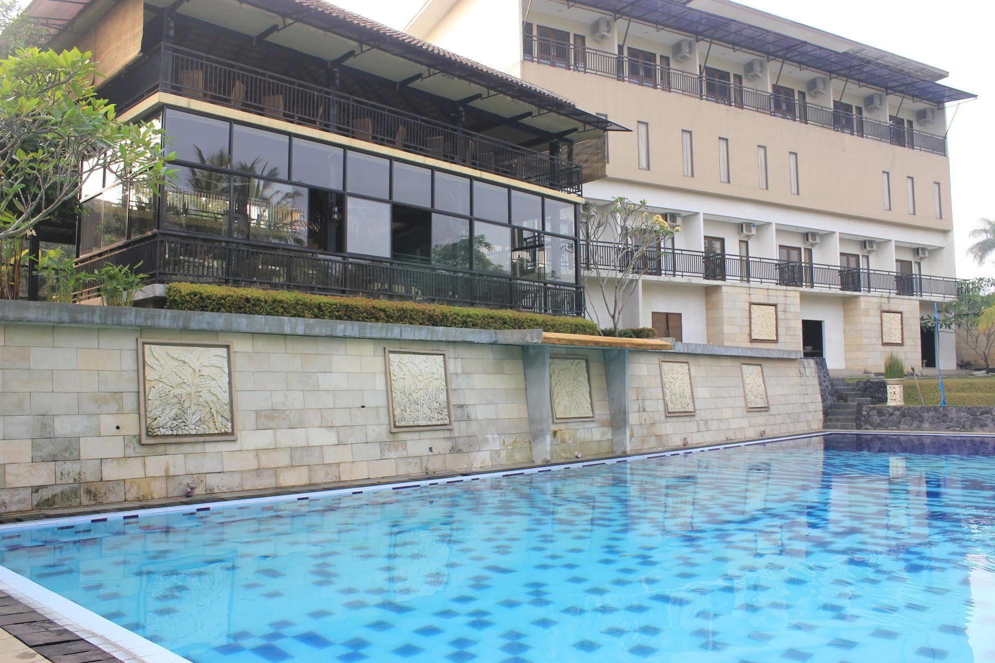 Bumi Cikeas Sentul Bogor Otel Dış mekan fotoğraf